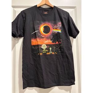 Charlie Brown Eclipse T-shirt size Small